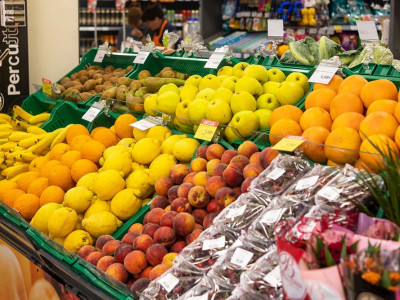 BUTIKKREYLLER - LEVERING OG MONTERING I DEN NYE BUTIKKEN I "TOPPEN" BUTIKKNETTVERK 4
